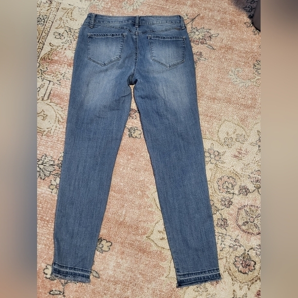 1822 Denim Light Wash Frayed Hem Zip Stretchy Skinny Ankle Jeans Size 6 - Picture 2 of 12